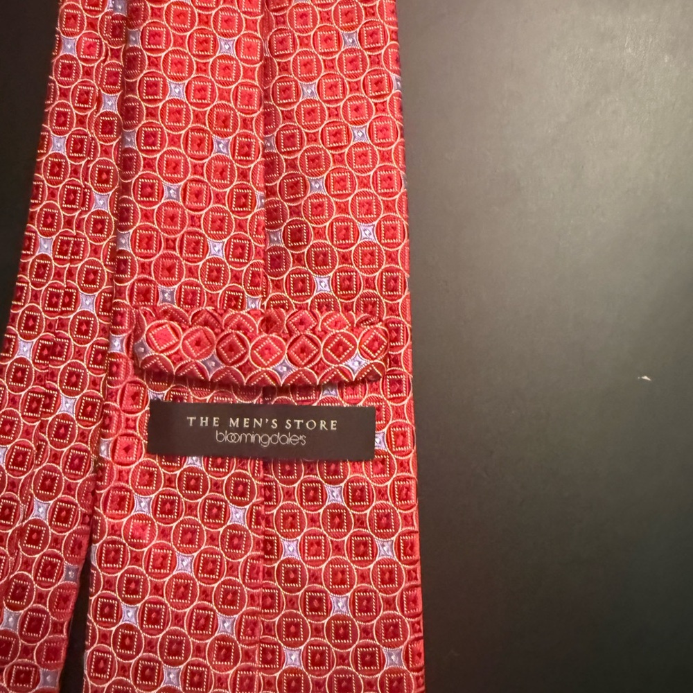 Bloomingdale's Red Geometric Tie